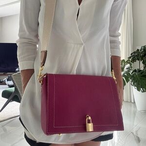 Carolina Herrera Fuchsia Crossbody medium size new